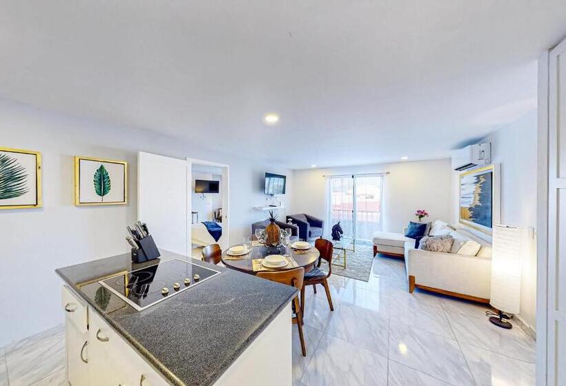 هتل Taylor 203 @ Morgan Residences