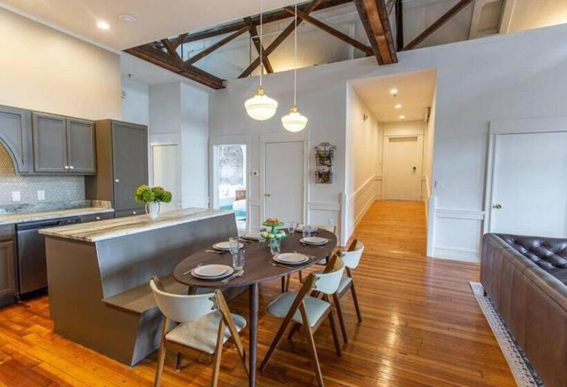 酒店 The Bellwether