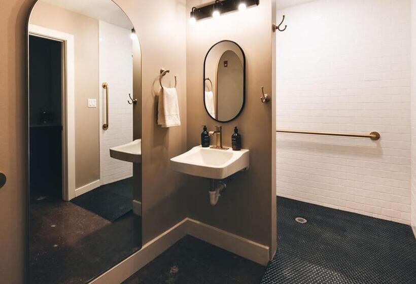 酒店 The Bellwether