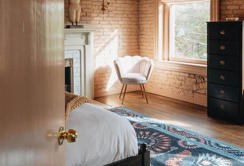 ホテル The Bellwether