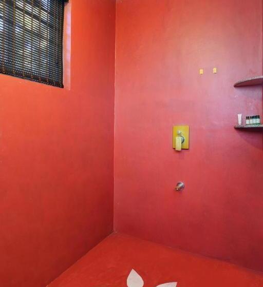 Hotel The Singing Tree