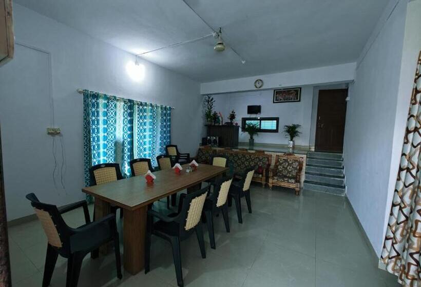 ホテル Tridev Coastal Villa Alibag
