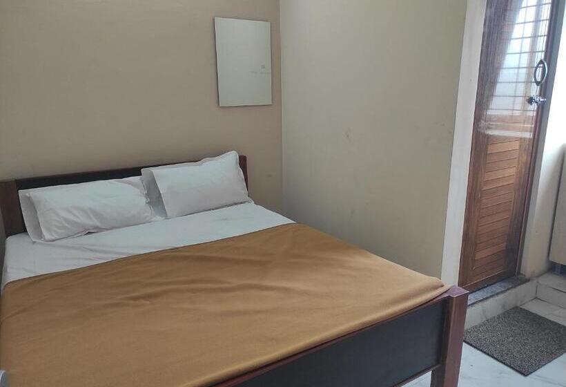 فندق Urban Stay Ambika