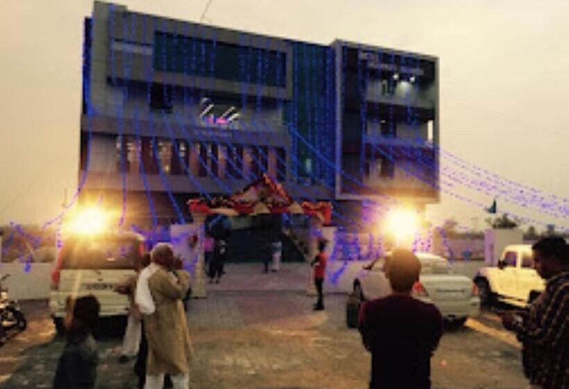 酒店 Vaishnavi Heights,manjurahi