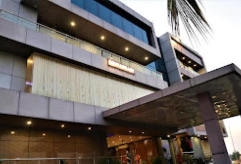 酒店 Vaishnavi Heights,manjurahi