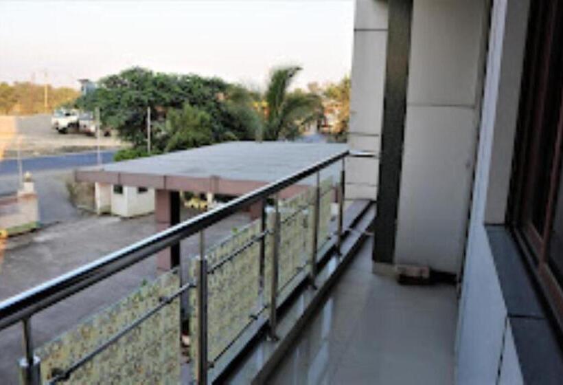 酒店 Vaishnavi Heights,manjurahi