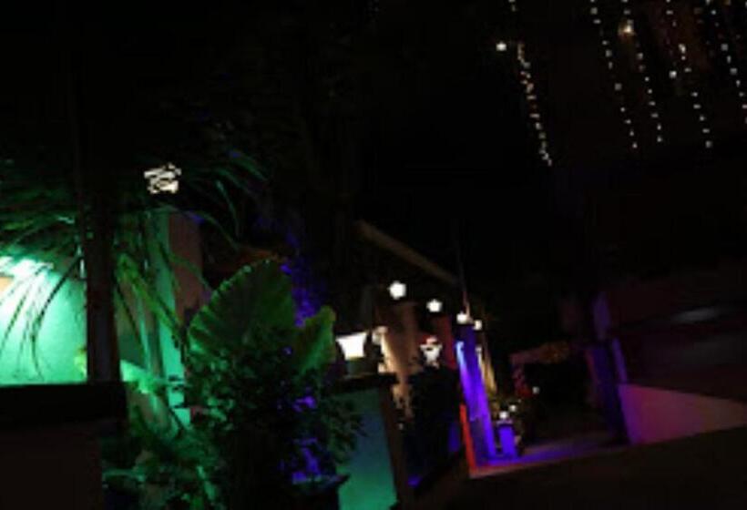 酒店 Vaishnavi Heights,manjurahi