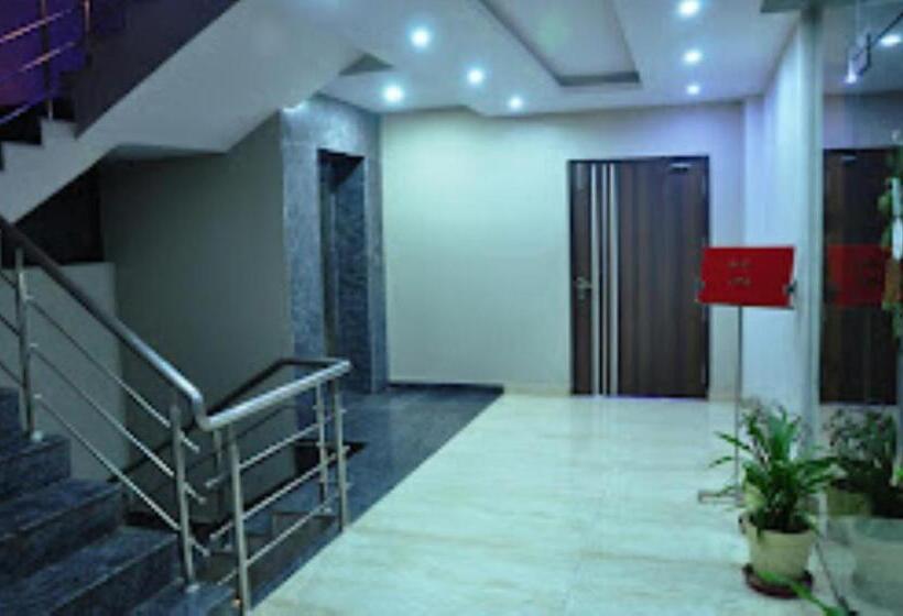 酒店 Vaishnavi Heights,manjurahi