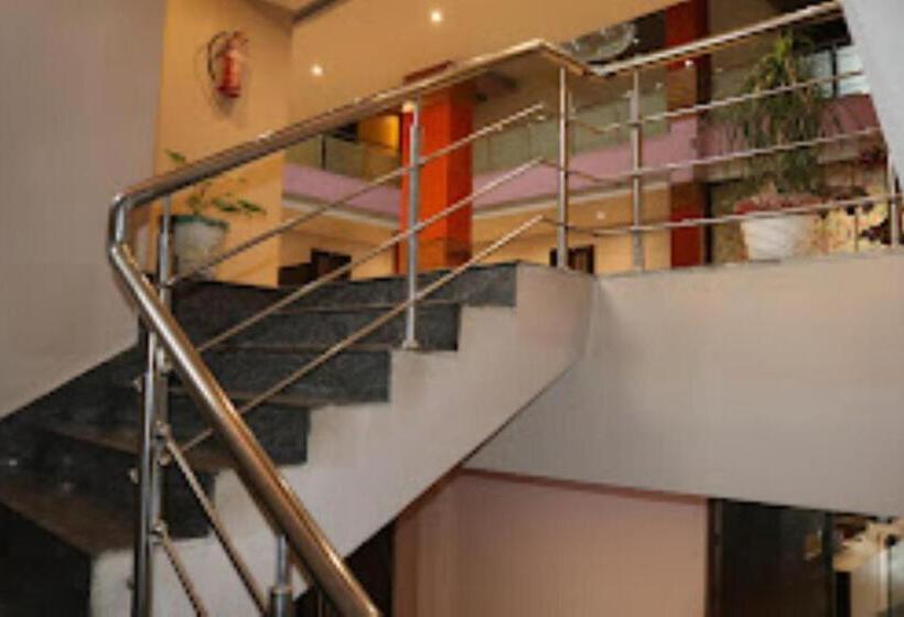 酒店 Vaishnavi Heights,manjurahi