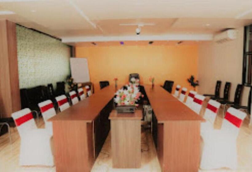 酒店 Vaishnavi Heights,manjurahi