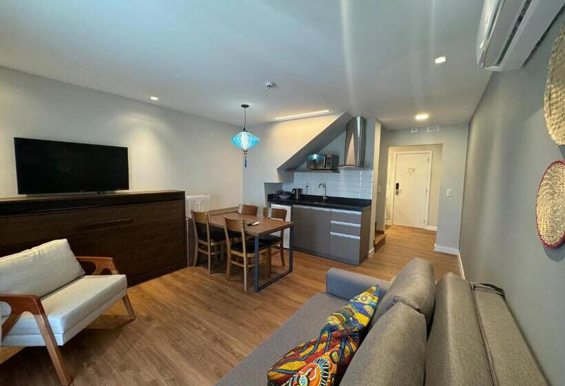 ホテル Wanderlust Experience