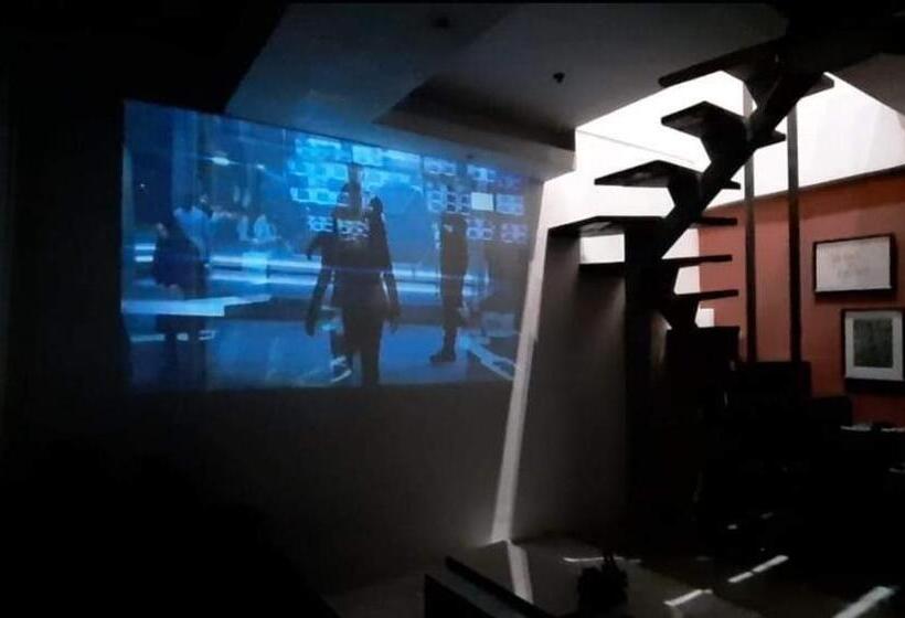 L1 Twin Bed Staycation In Bonifacio Global City 5