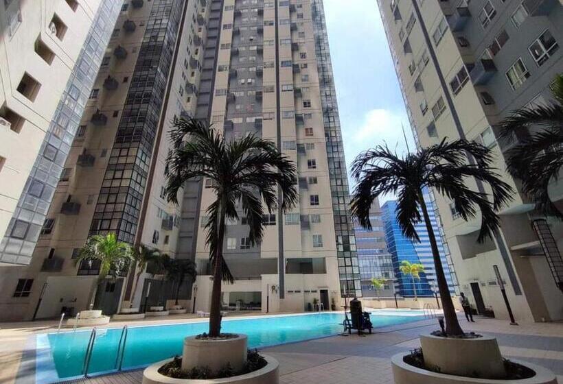 L1 Twin Bed Staycation In Bonifacio Global City 5