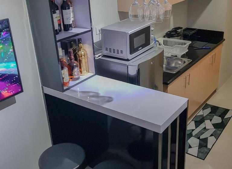 Luxury Condo With Minibar Ig Worthy At Sm North Edsa