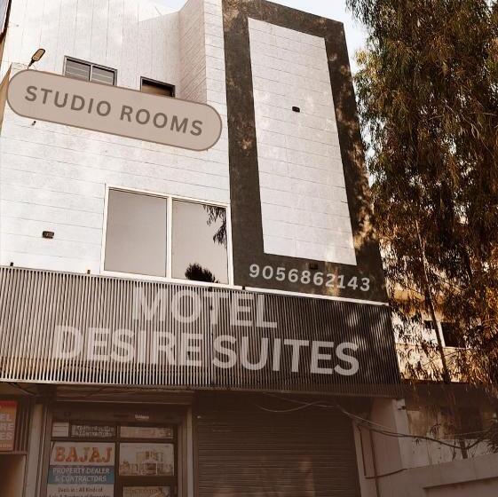 Motel Desire Suites    Studio Luxurys   Lpu Law Gate    Special For Families, Students, Couples, Cor