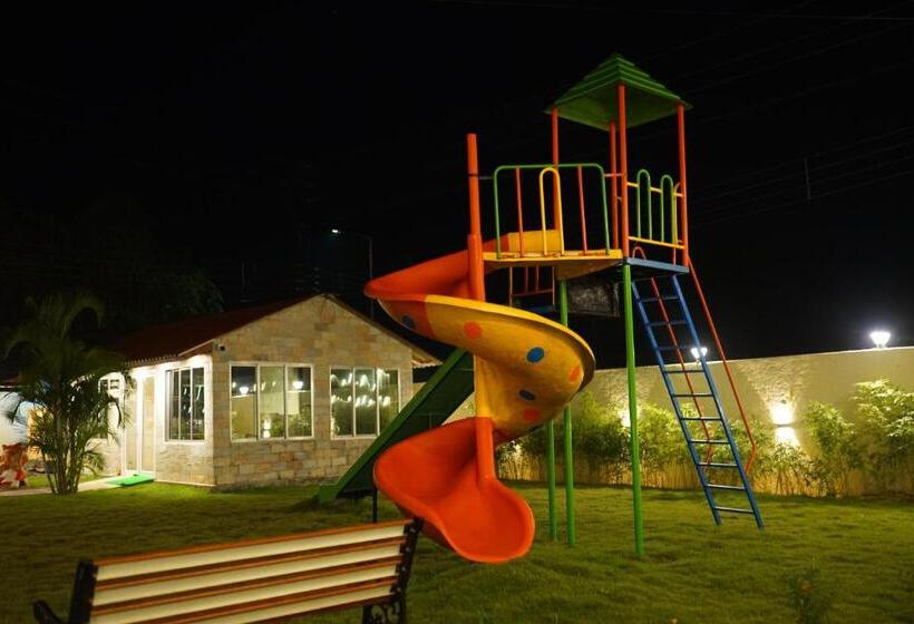 New Mouchak Hotel & Resorts