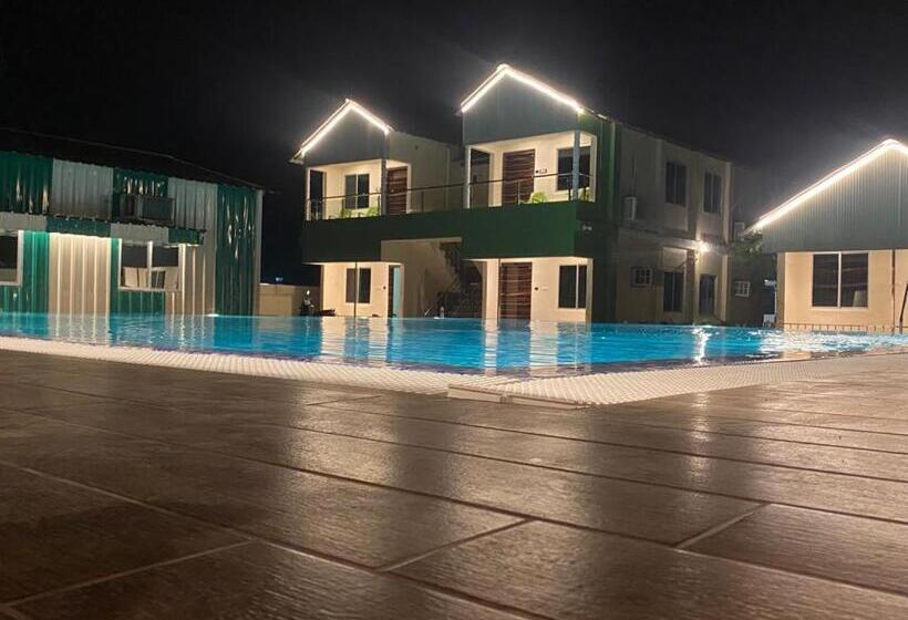 New Mouchak Hotel & Resorts