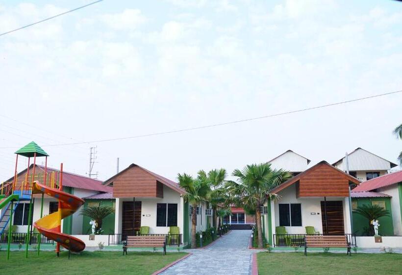 New Mouchak Hotel & Resorts