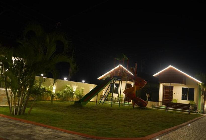 New Mouchak Hotel & Resorts