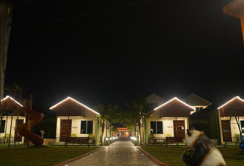 New Mouchak Hotel & Resorts