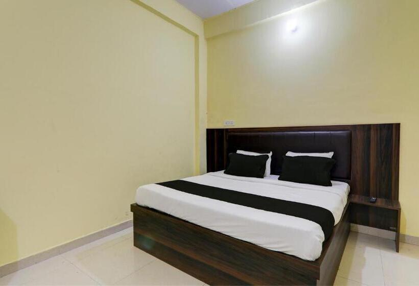 Super Hotel O Sadguru Inn