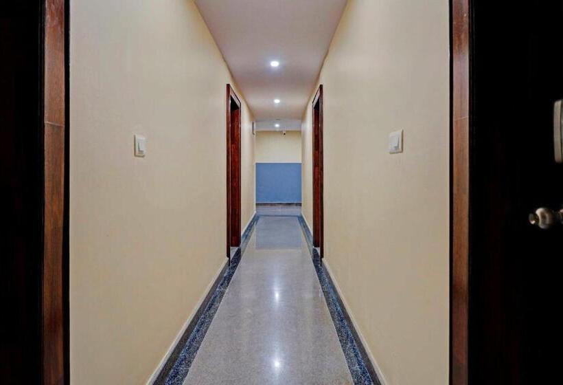 Oyo Hotel Grand Meridian