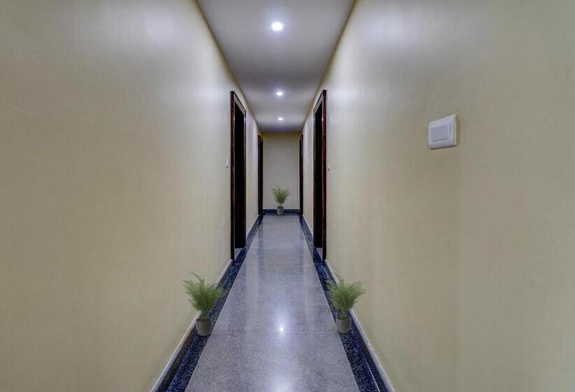 Oyo Hotel Grand Meridian