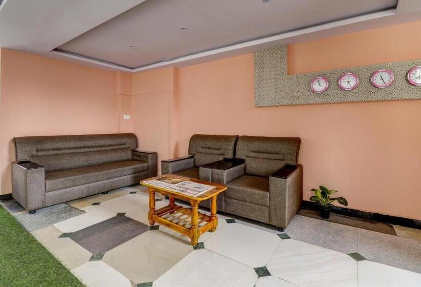 Oyo Hotel Grand Meridian