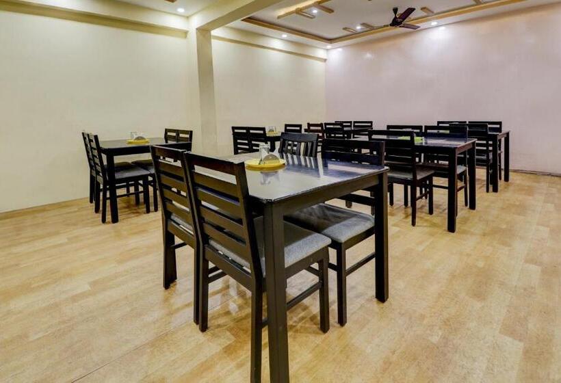 Oyo Hotel Grand Meridian