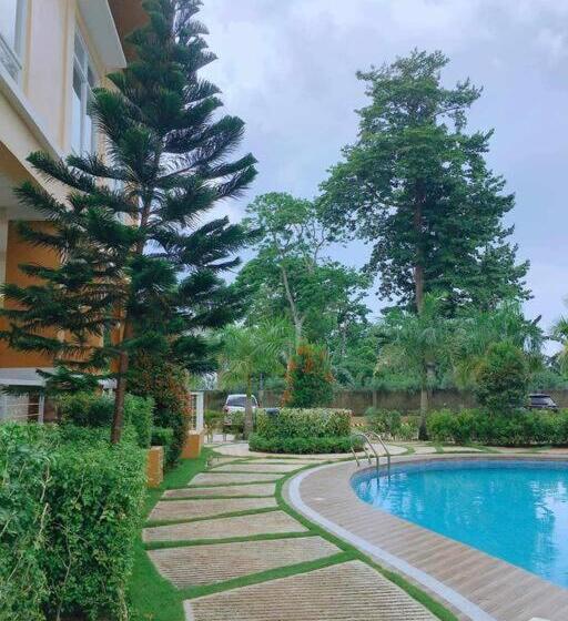 Travel And Lodge Palawan