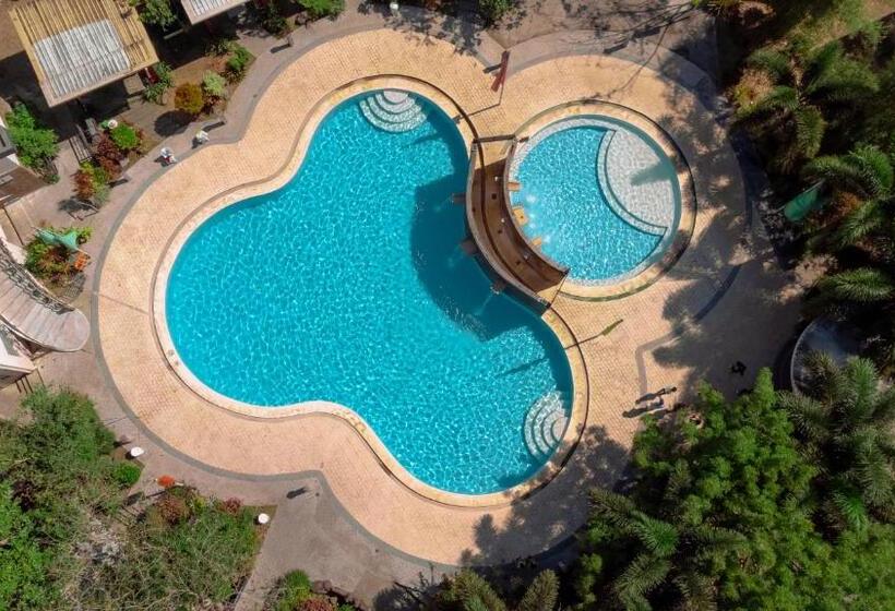 Patio Buendia Farm Resort And Events Place