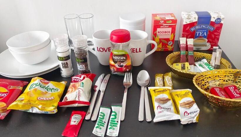 膳宿费 Vishisamarth Com 8f 15 Min Walk To Coop, Arena ,etihad ,city Centre, Free Car Parking ,free Snacks