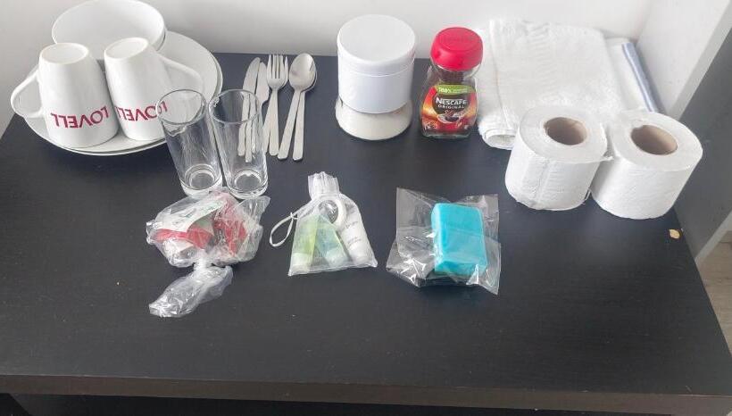 膳宿费 Vishisamarth Com 8f 15 Min Walk To Coop, Arena ,etihad ,city Centre, Free Car Parking ,free Snacks