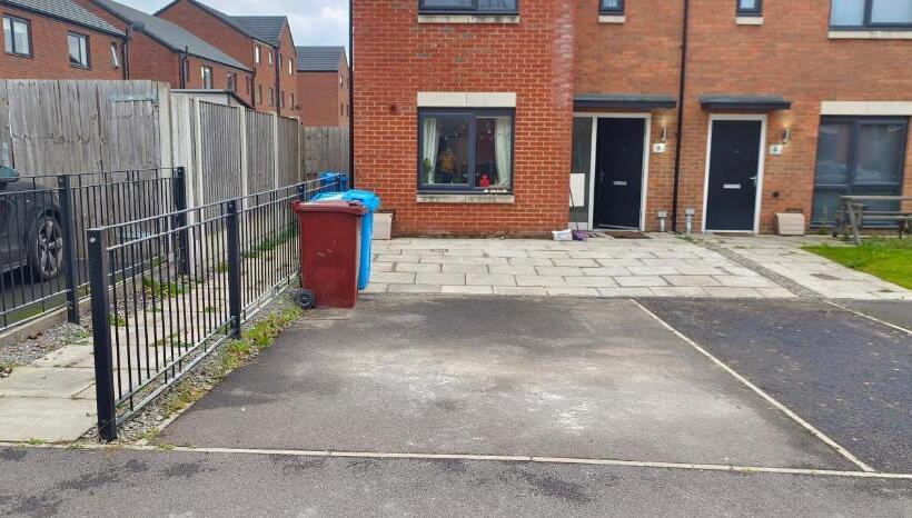 膳宿费 Vishisamarth Com 8f 15 Min Walk To Coop, Arena ,etihad ,city Centre, Free Car Parking ,free Snacks