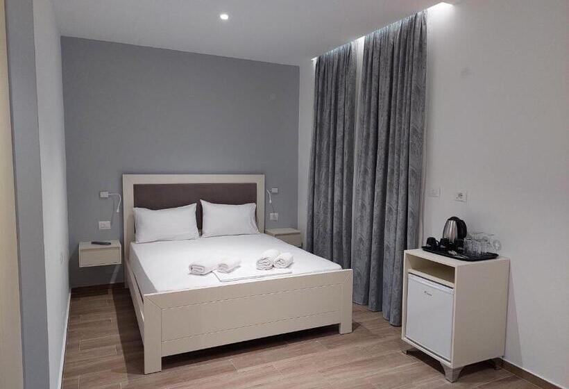 膳宿费 Emi S Villa