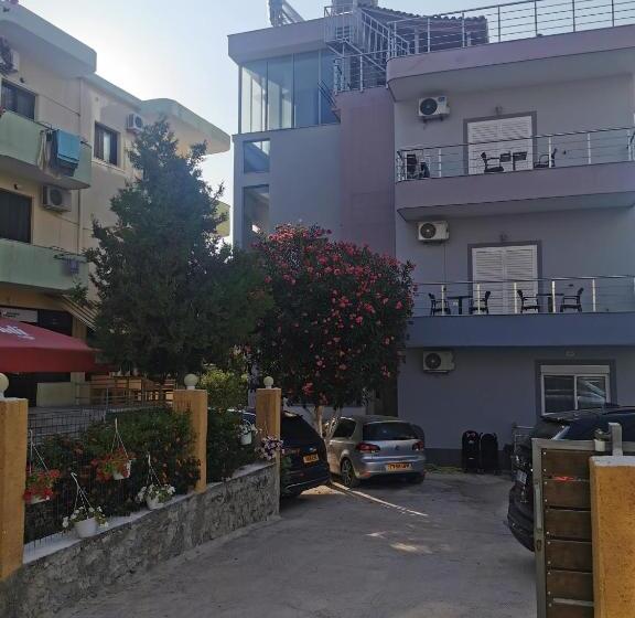 پانسیون Emi S Villa