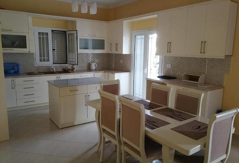 Пансион Emi S Villa