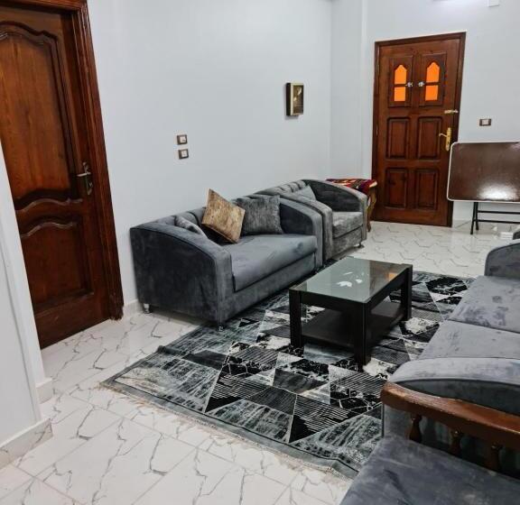 پانسیون Happy Pyramids Inn