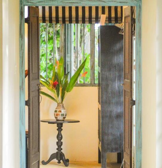 펜션 Hiriketiya Cove Inn