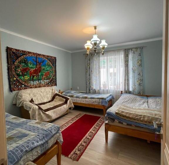 پانسیون Lake House