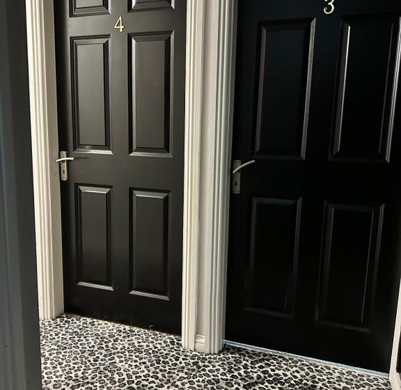 بنسيون Lamp Light Rooms