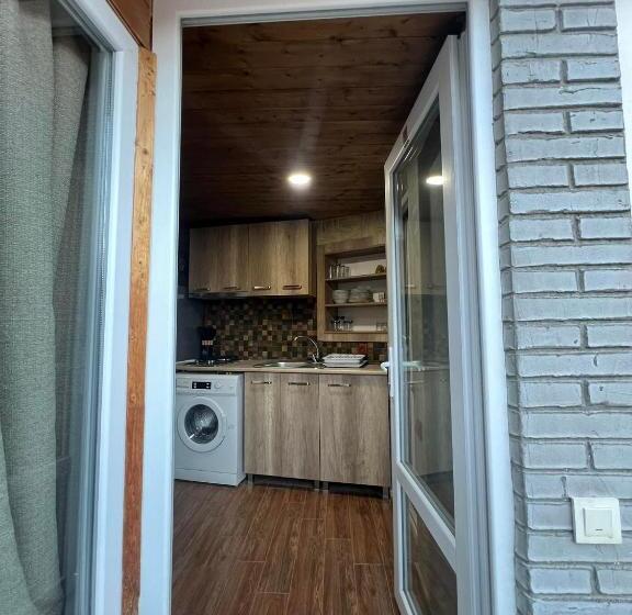 پانسیون Maia`s Guest House