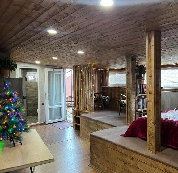 پانسیون Maia`s Guest House