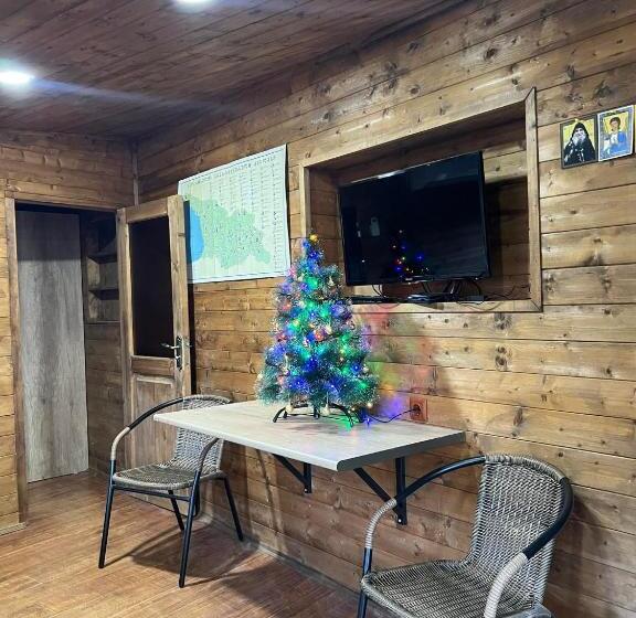 پانسیون Maia`s Guest House