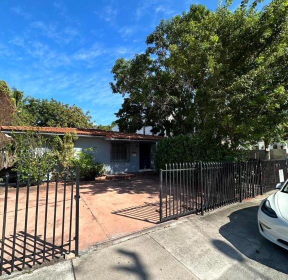 بنسيون Miami House 2