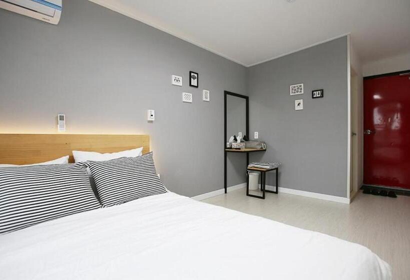 ペンション Mo Guesthouse