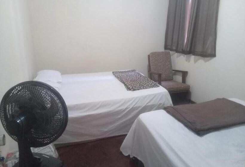 פנסיון Quarto Com Duas Camas De Casal