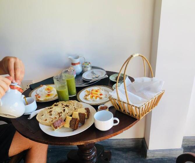 פנסיון Renaissance Villa Bentota