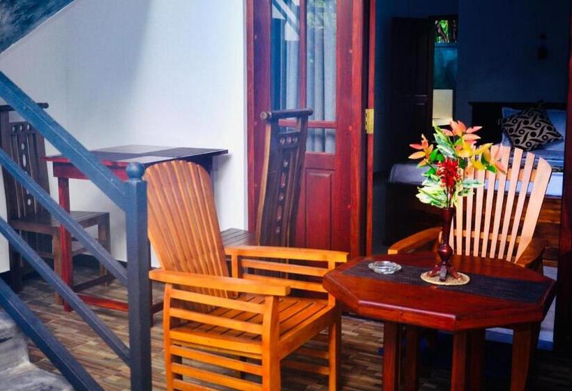 פנסיון Renaissance Villa Bentota