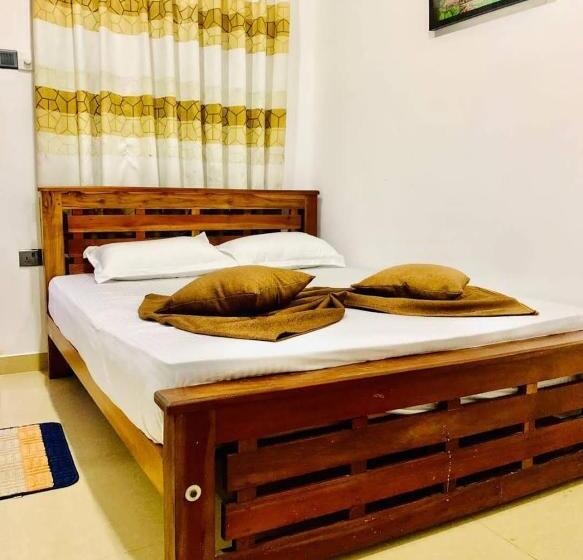 Пансион Transit House